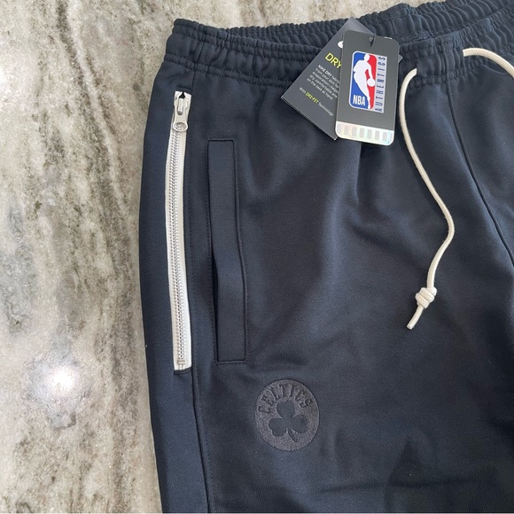 Nike NBA Boston Celtics Standard Issue Dri-Fit Joggers CN3197-010 Men’s Size S - Picture 2 of 9